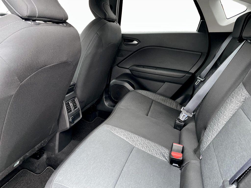 Used Renault Captur 2023 for sale - 77538070: Photo 16