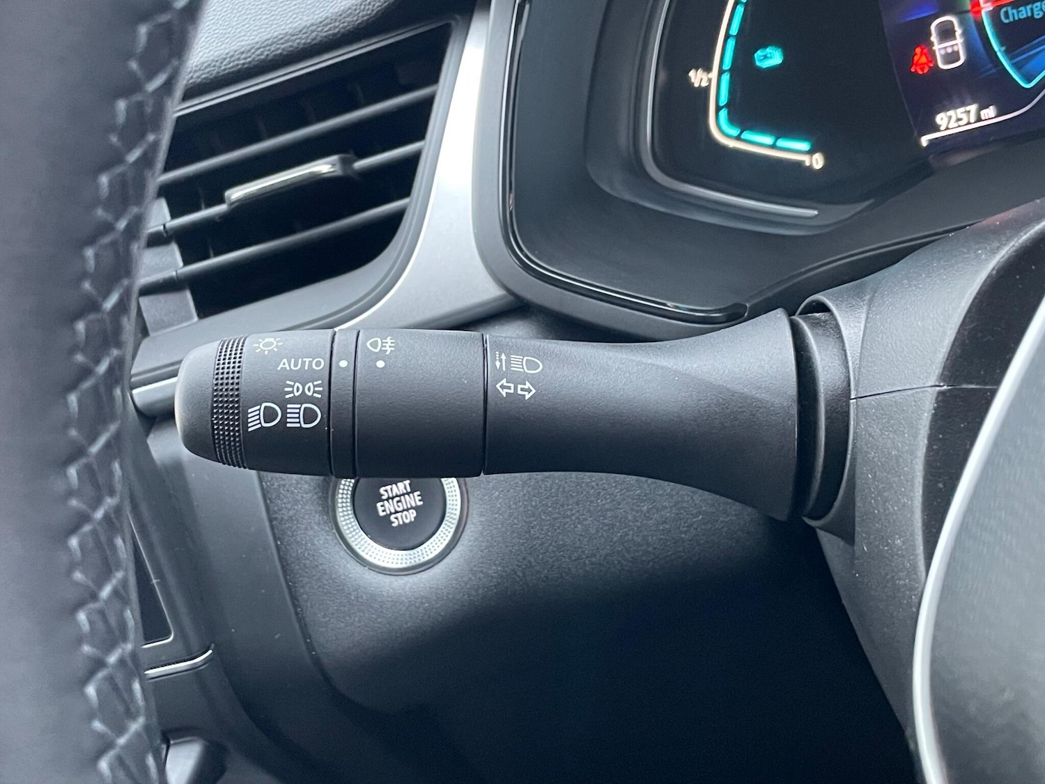 Used Renault Captur 2023 for sale - 77538070: Photo 41