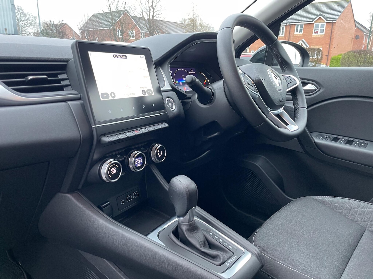 Used Renault Captur 2023 for sale - 77538070: Photo 53