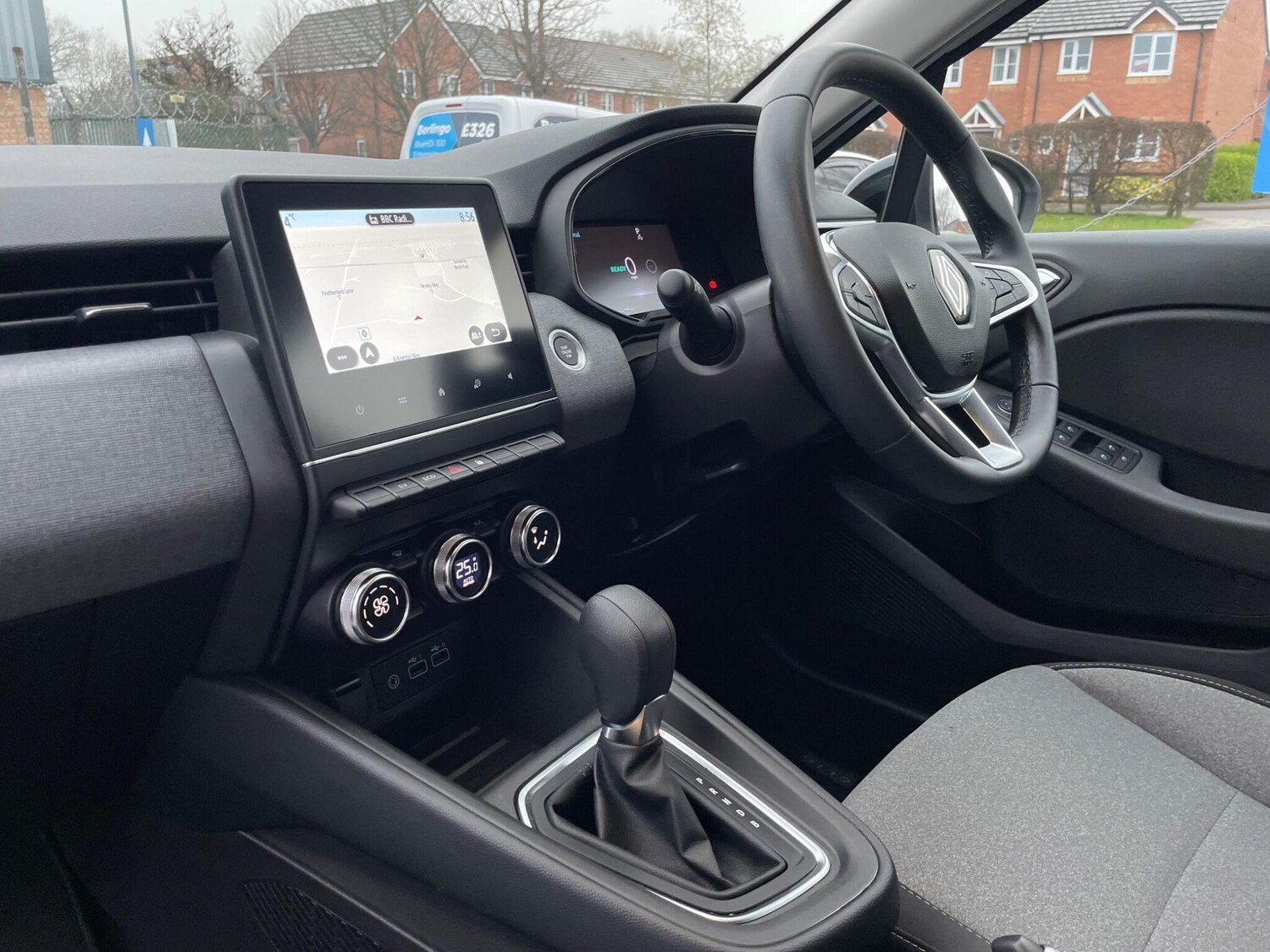 Used Renault Clio 2023 for sale - 77291691: Photo 54