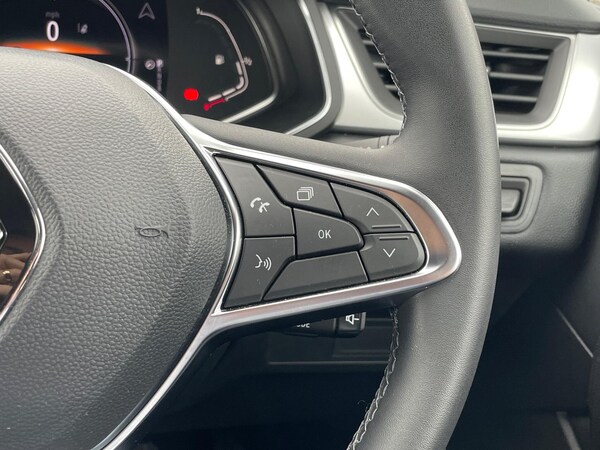 Used Renault Captur 2023 for sale - 76094601: Photo 43