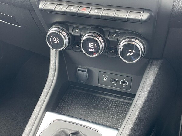 Used Renault Captur 2023 for sale - 76094601: Photo 53