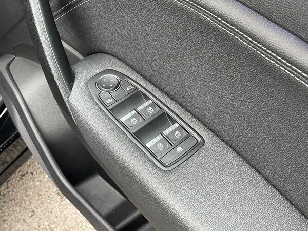Used Renault Captur 2023 for sale - 75678277: Photo 37