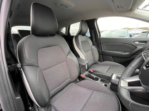 Used Renault Captur 2023 for sale - 75678277: Photo 38