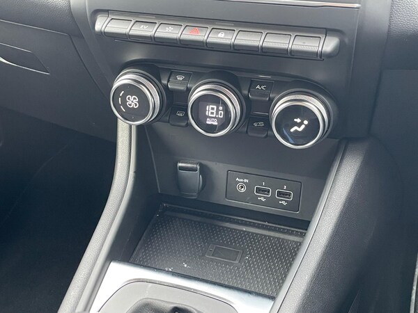 Used Renault Captur 2023 for sale - 75678277: Photo 53