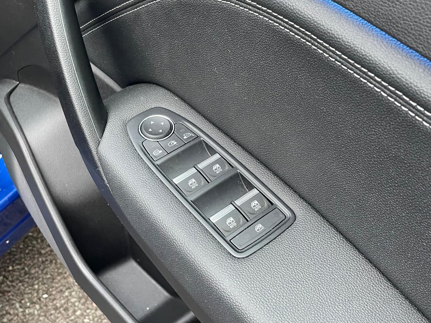 Used Renault Captur 2024 for sale - 77049675: Photo 37