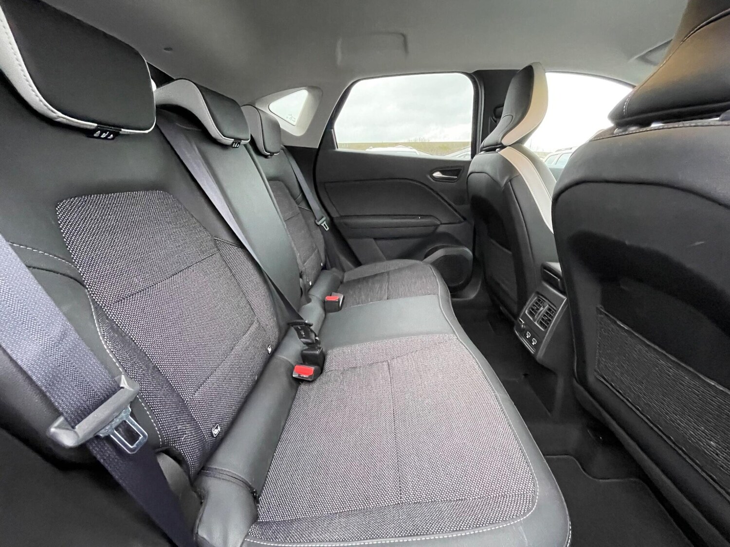 Used Renault Captur 2024 for sale - 77049675: Photo 67