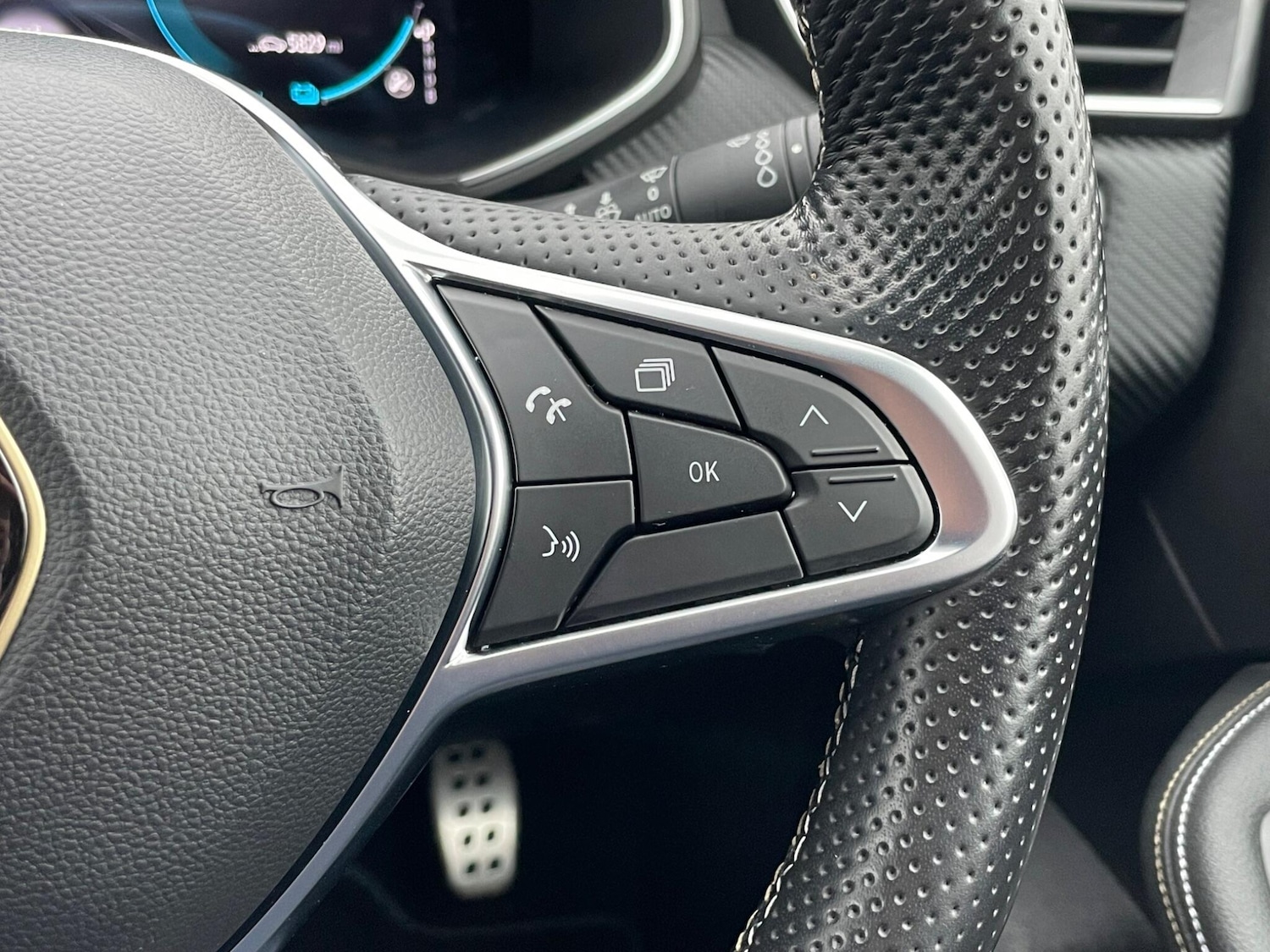 Used Renault Clio 2023 for sale - 77290585: Photo 42