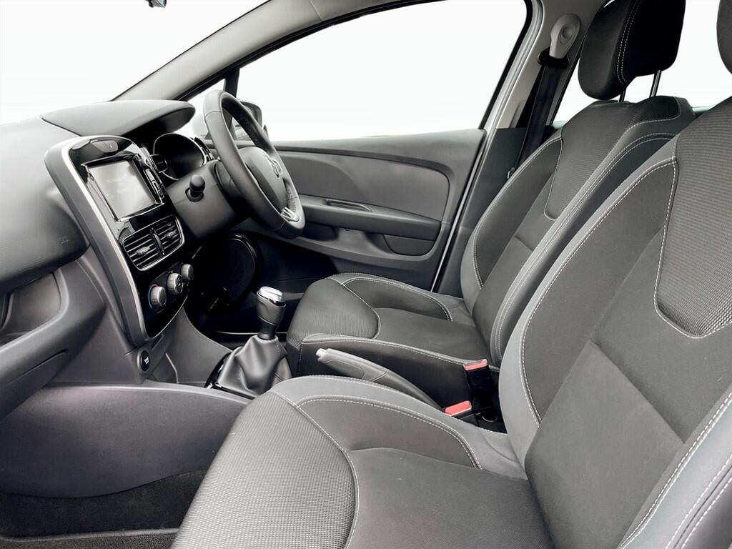 Used Renault Clio 2018 for sale - 77345586: Photo 15