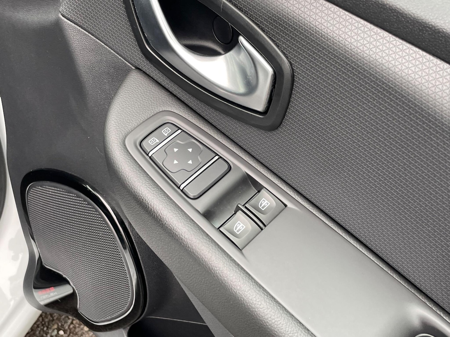 Used Renault Clio 2018 for sale - 77345586: Photo 33