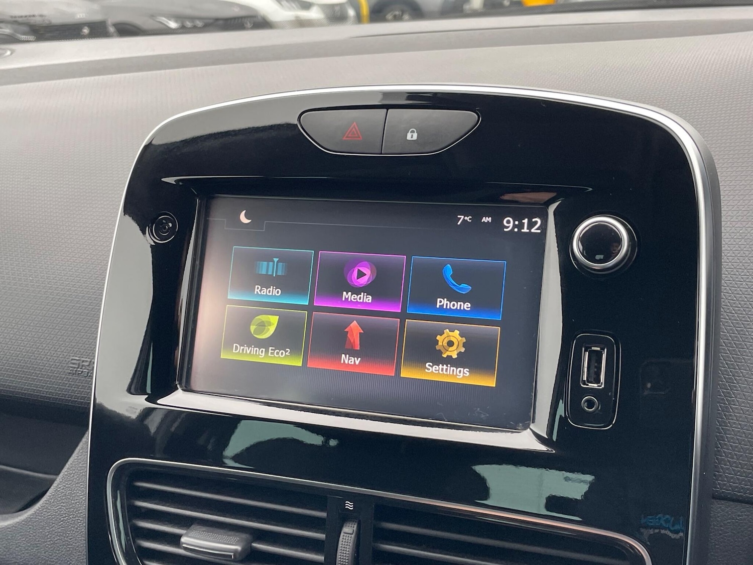 Used Renault Clio 2018 for sale - 77345586: Photo 45