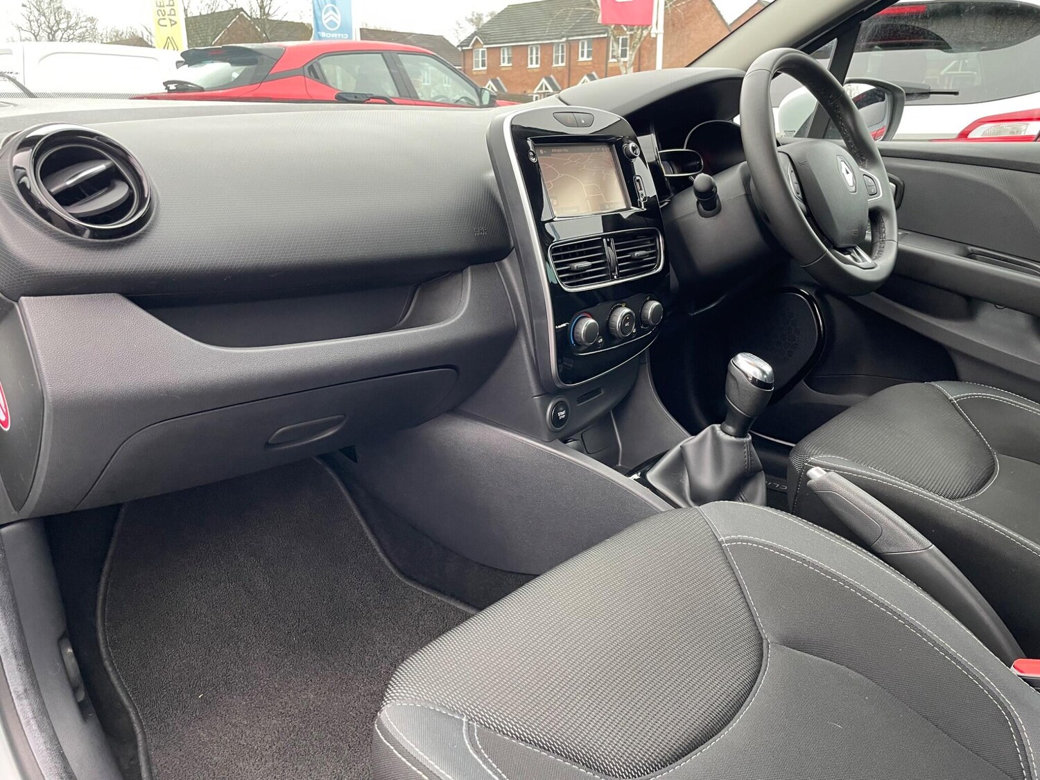 Used Renault Clio 2018 for sale - 77345586: Photo 52
