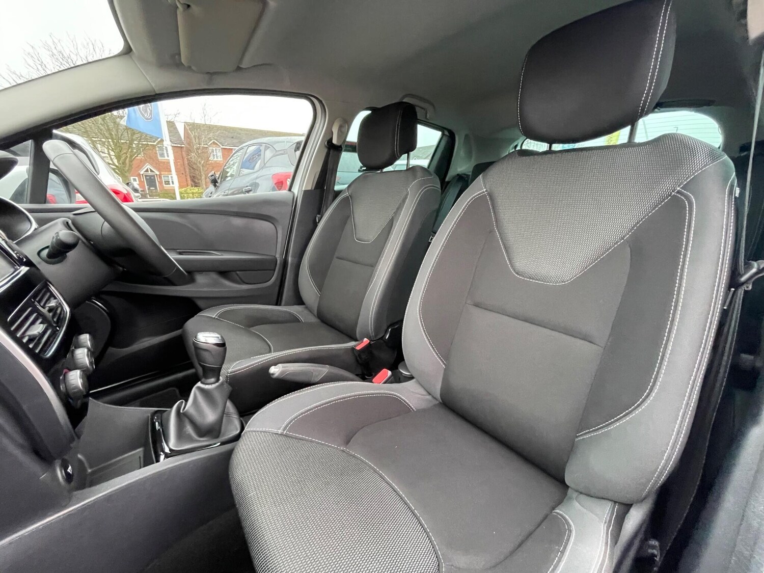 Used Renault Clio 2018 for sale - 77345586: Photo 54