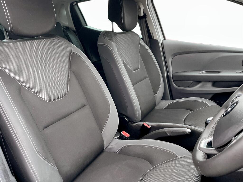 Used Renault Clio 2018 for sale - 77345586: Photo 9