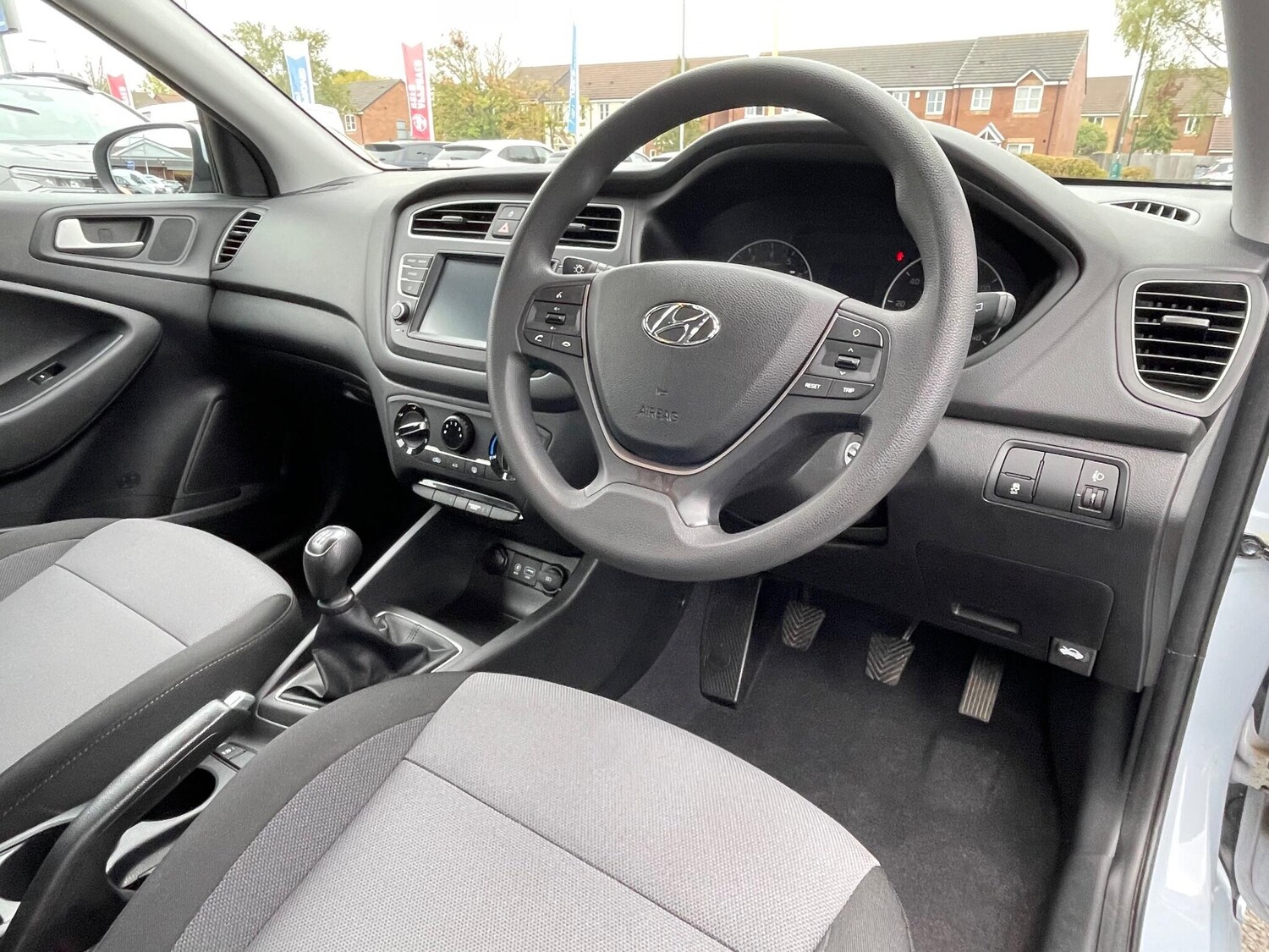 Used Hyundai i20 2018 for sale - 76175469: Photo 34