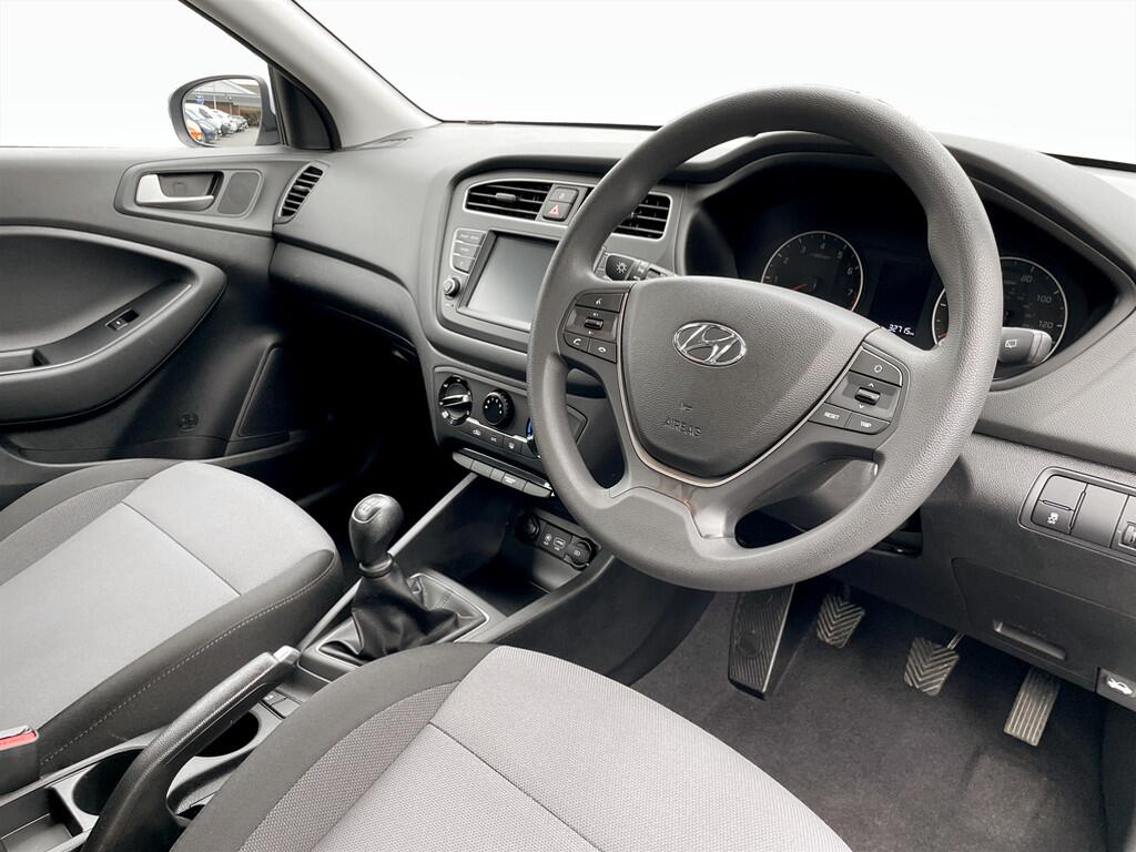 Used Hyundai i20 2018 for sale - 76175469: Photo 9