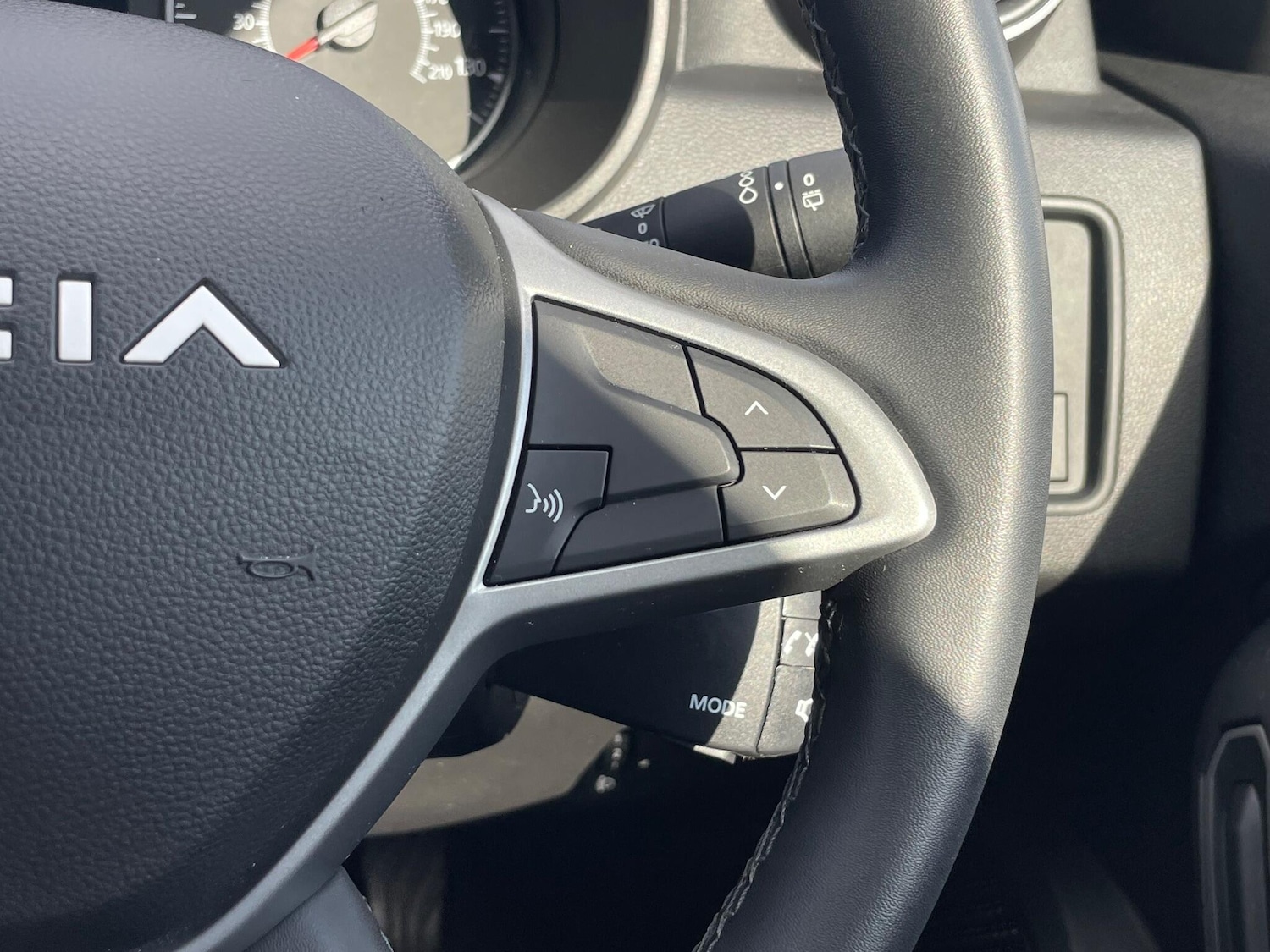 Used Dacia Duster 2023 for sale - 76378106: Photo 41