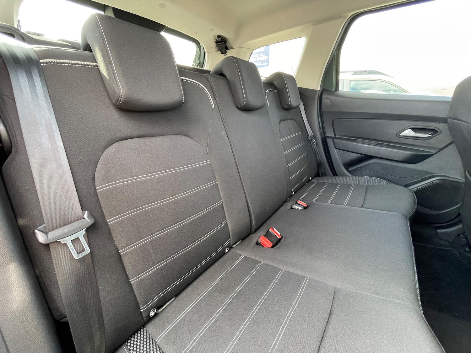 Used Dacia Duster 2023 for sale - 76378106: Photo 60