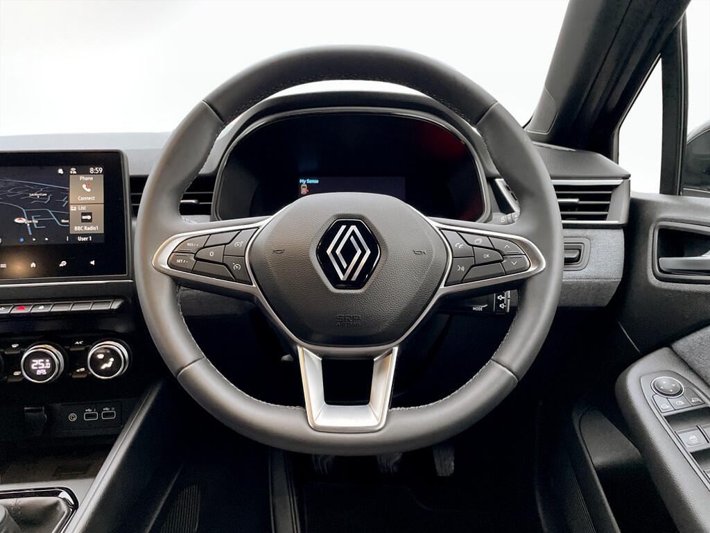 Used Renault Clio 2024 for sale - 76965632: Photo 12