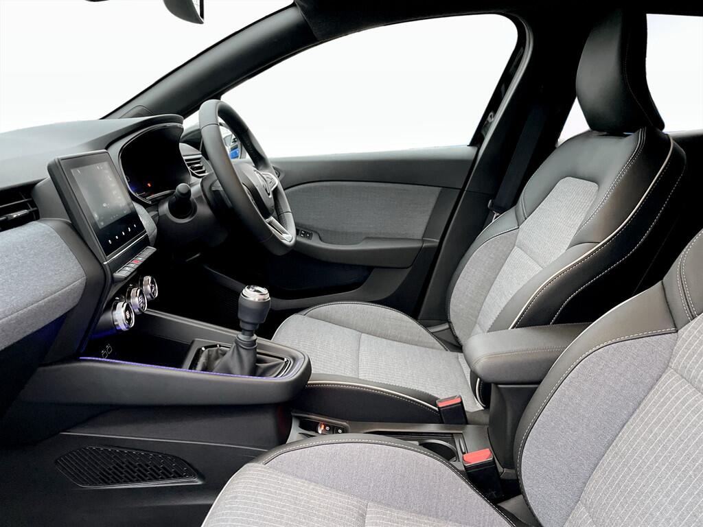 Used Renault Clio 2024 for sale - 76965632: Photo 15