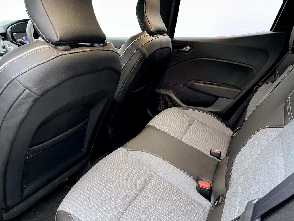 Used Renault Clio 2024 for sale - 76965632: Photo 16