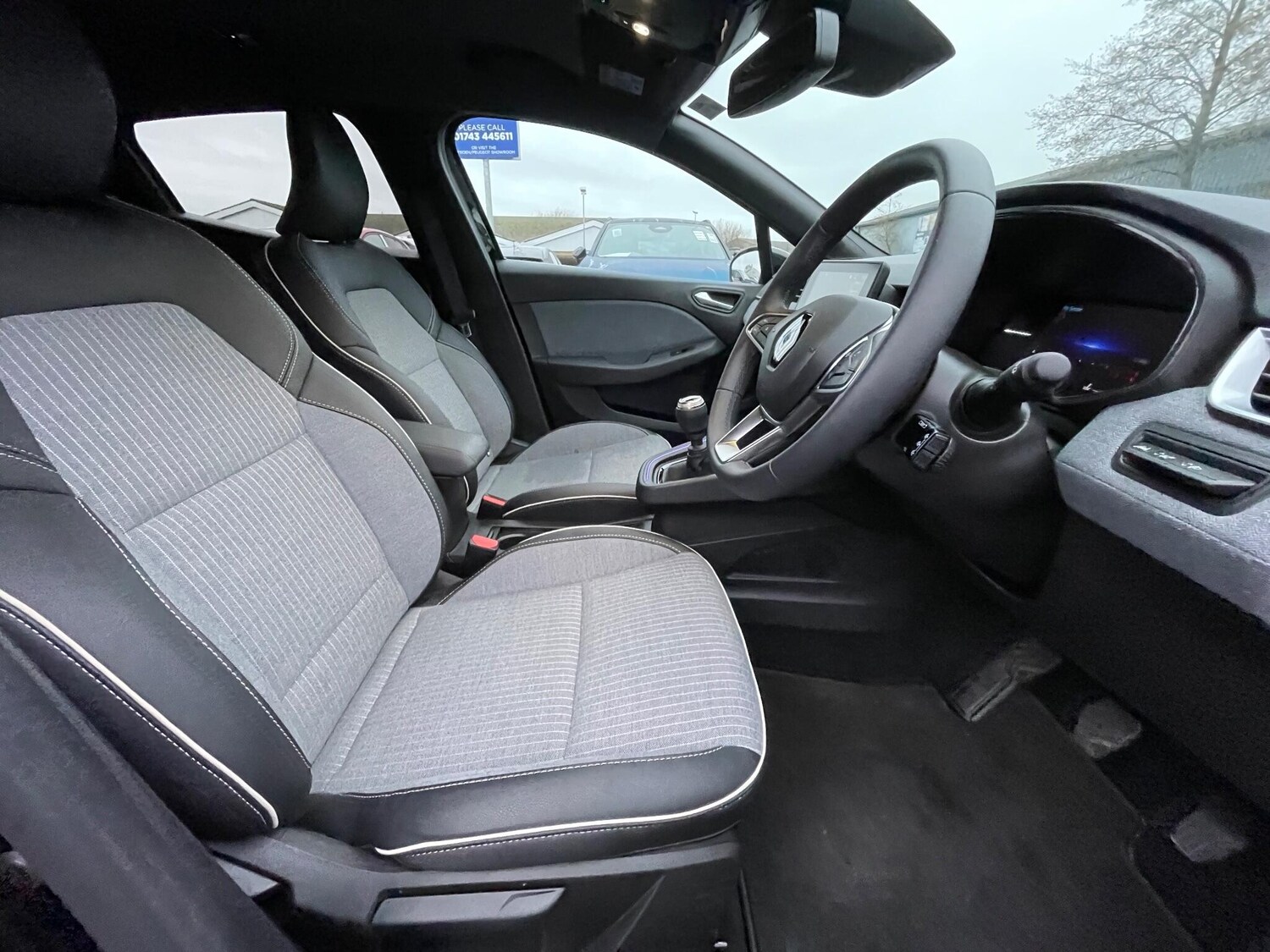 Used Renault Clio 2024 for sale - 76965632: Photo 38