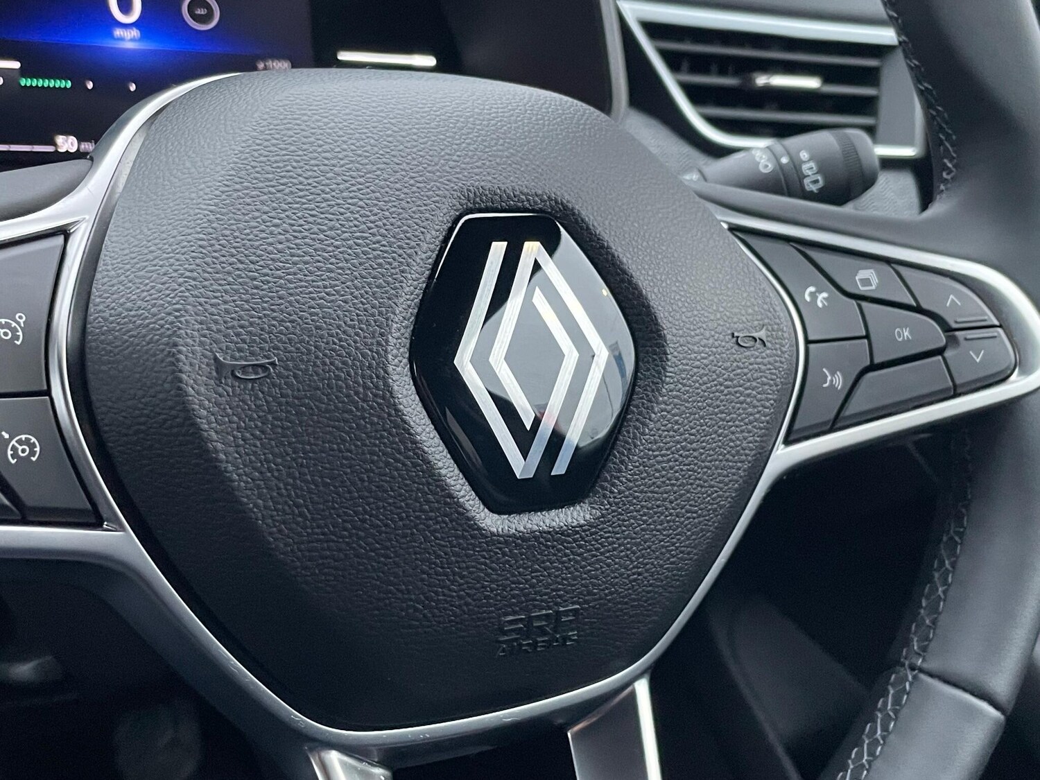 Used Renault Clio 2024 for sale - 76965632: Photo 42