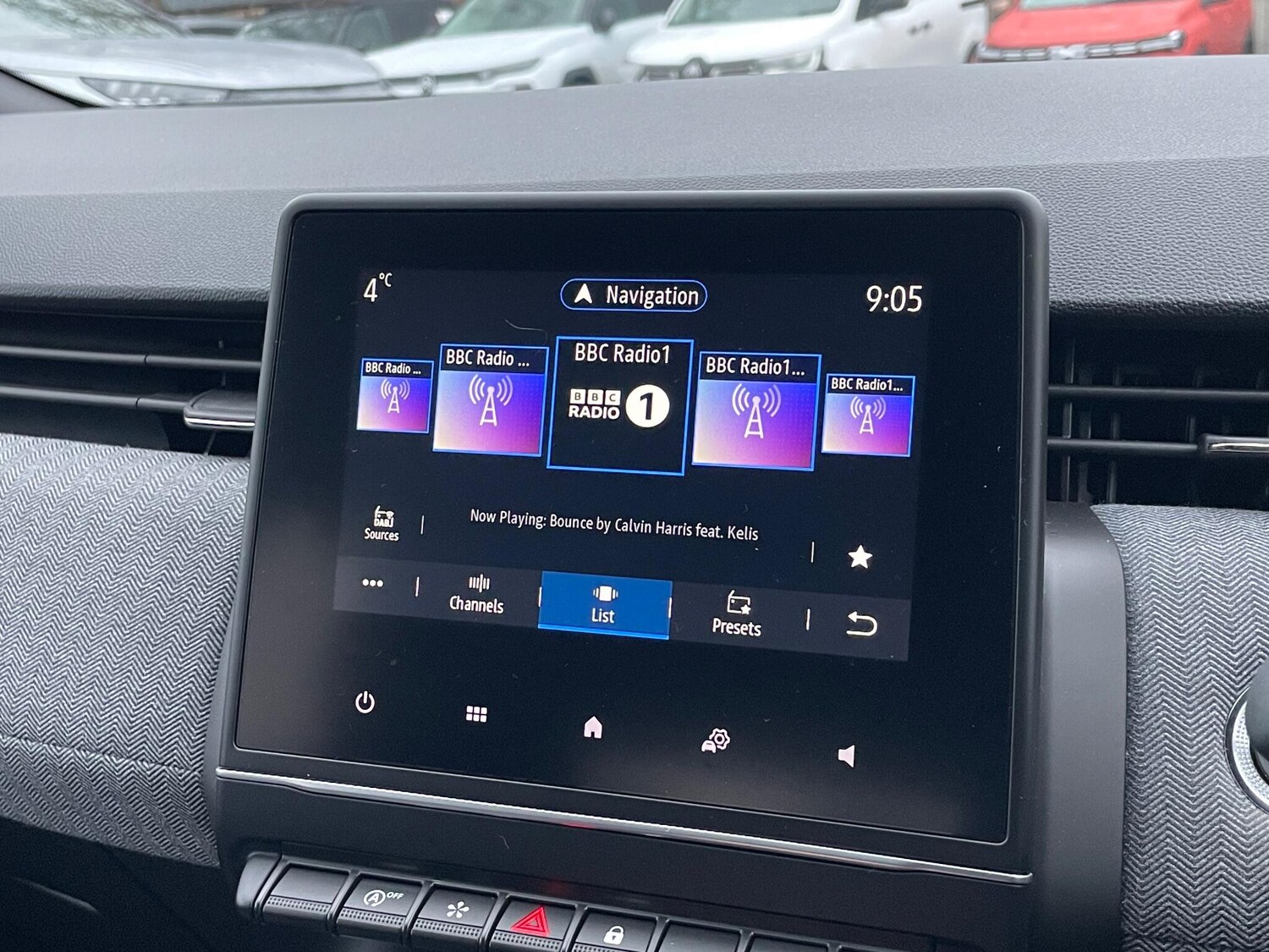 Used Renault Clio 2024 for sale - 76965632: Photo 50