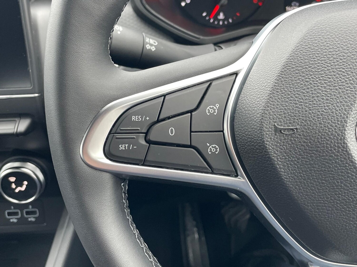 Used Renault Clio 2022 for sale - 77229882: Photo 39