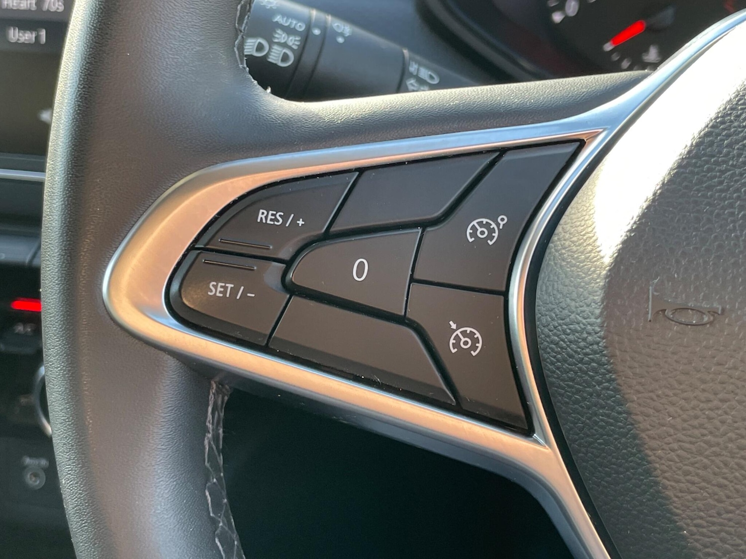 Used Renault Clio 2022 for sale - 76512348: Photo 37