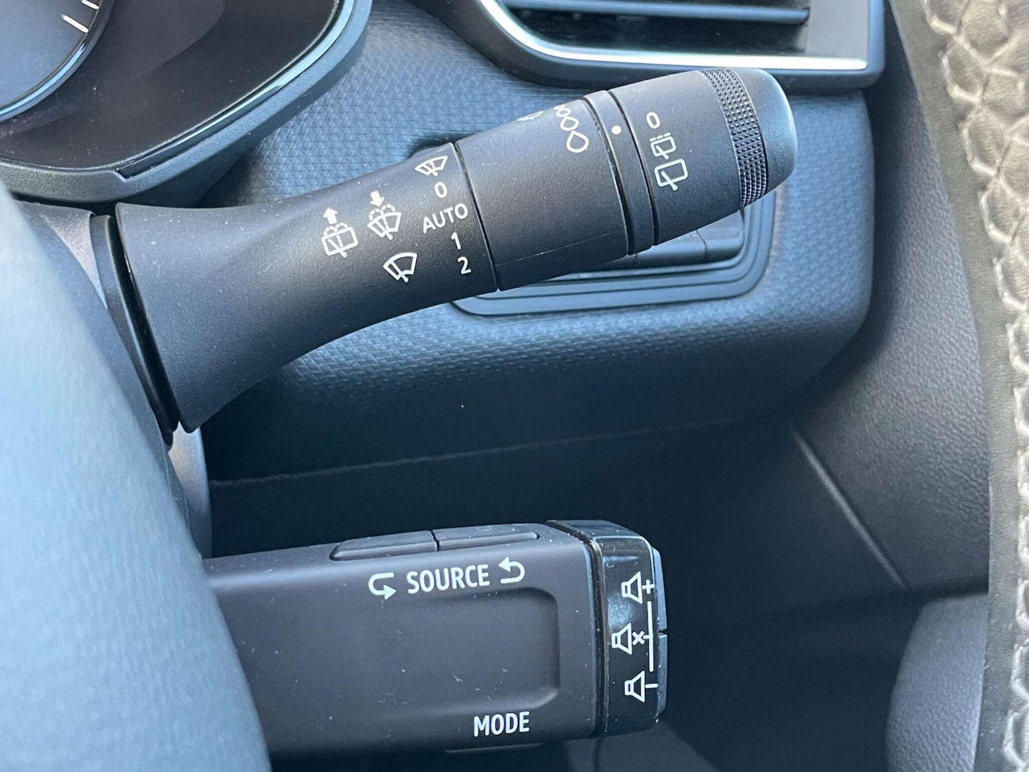 Used Renault Clio 2022 for sale - 76512348: Photo 41