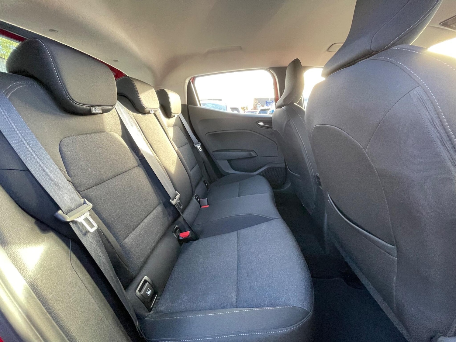 Used Renault Clio 2022 for sale - 76512348: Photo 58