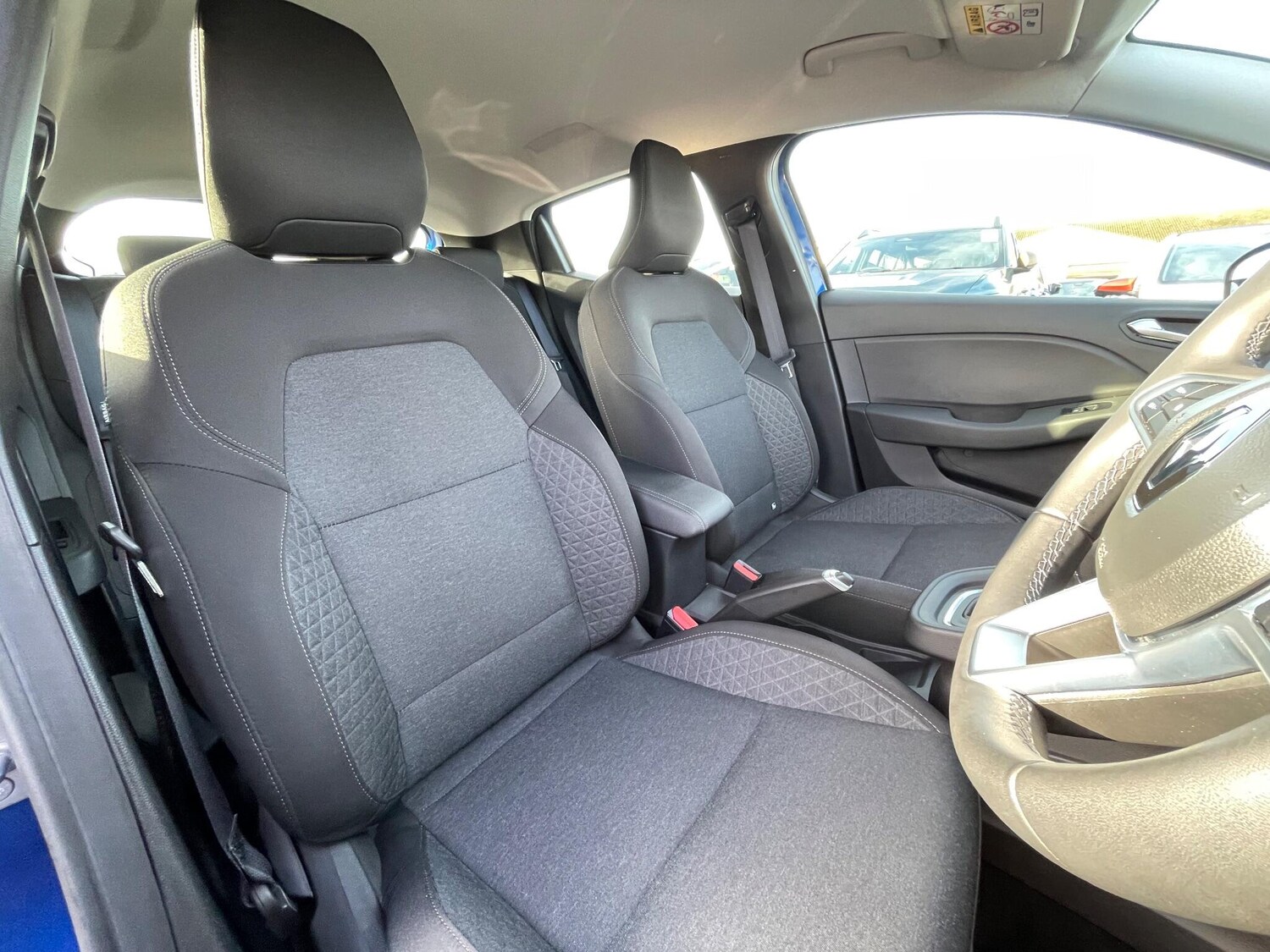 Used Renault Clio 2023 for sale - 76752698: Photo 34