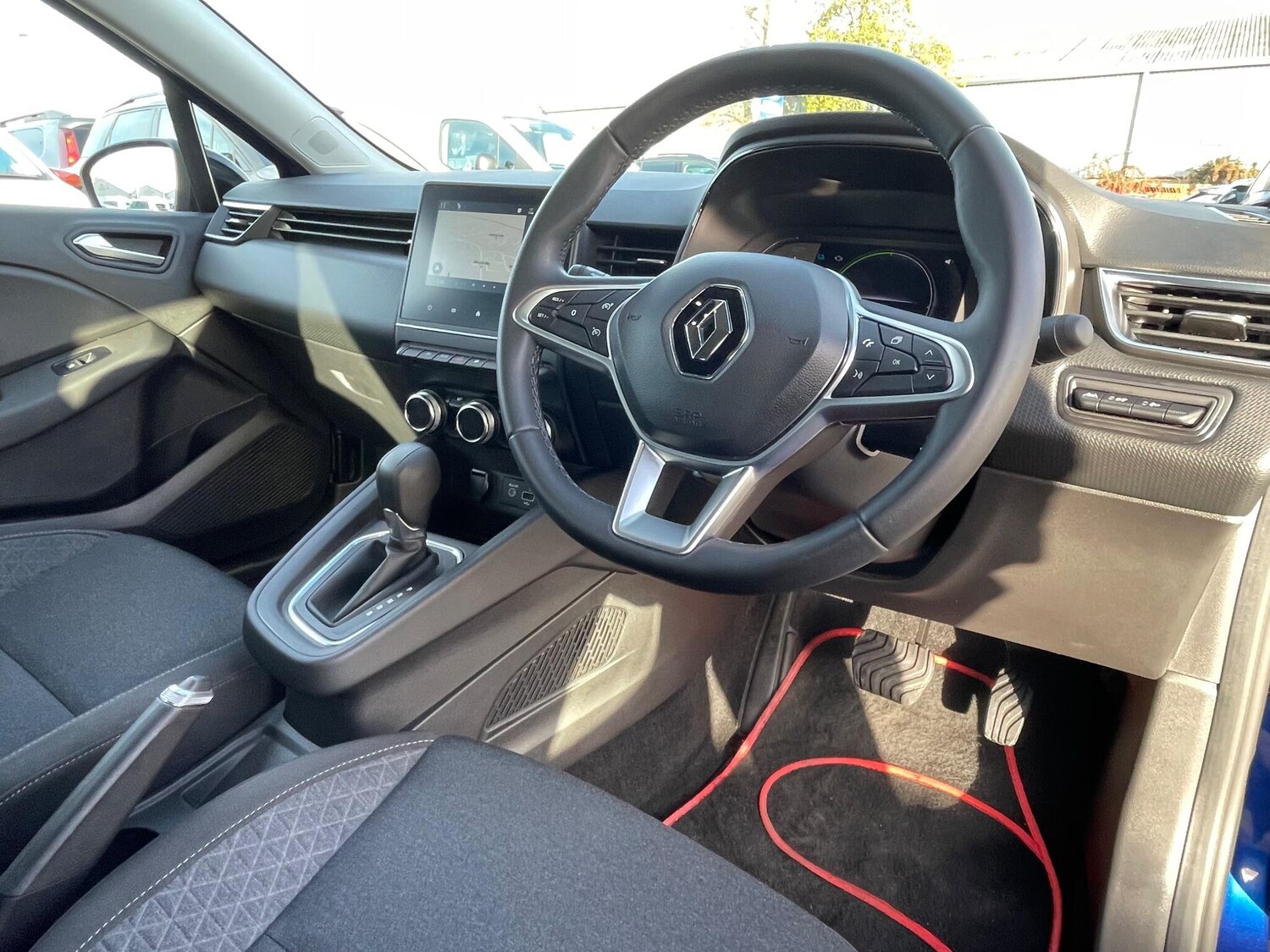 Used Renault Clio 2023 for sale - 76752698: Photo 38