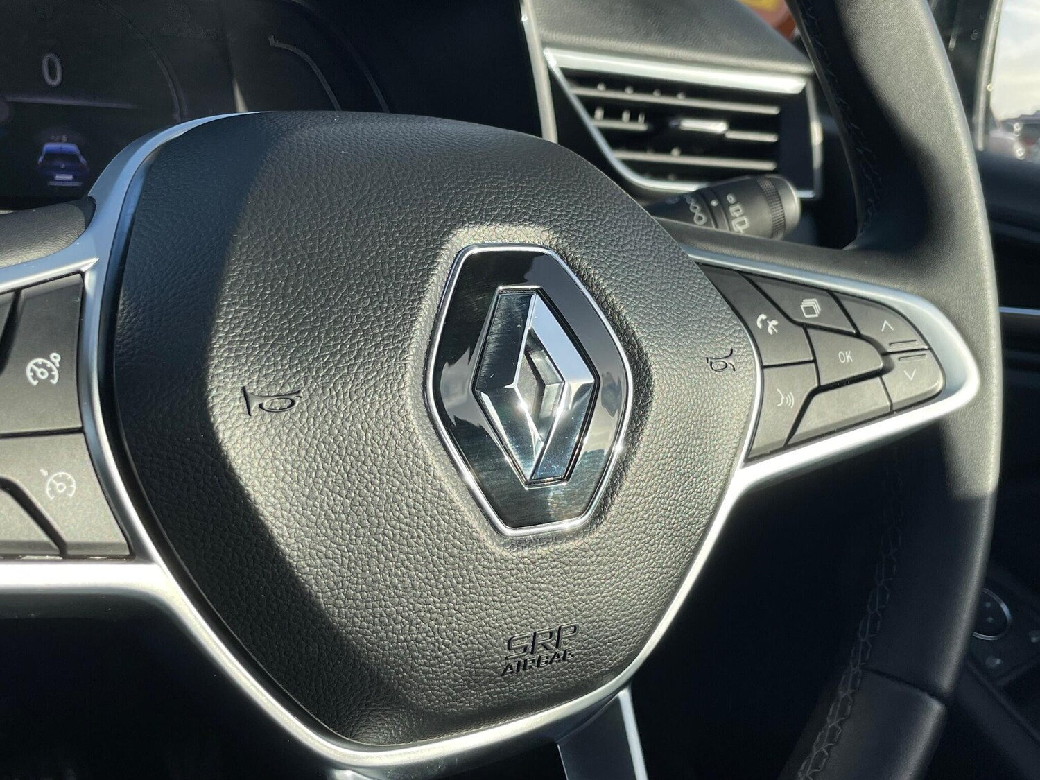 Used Renault Clio 2023 for sale - 76752698: Photo 39