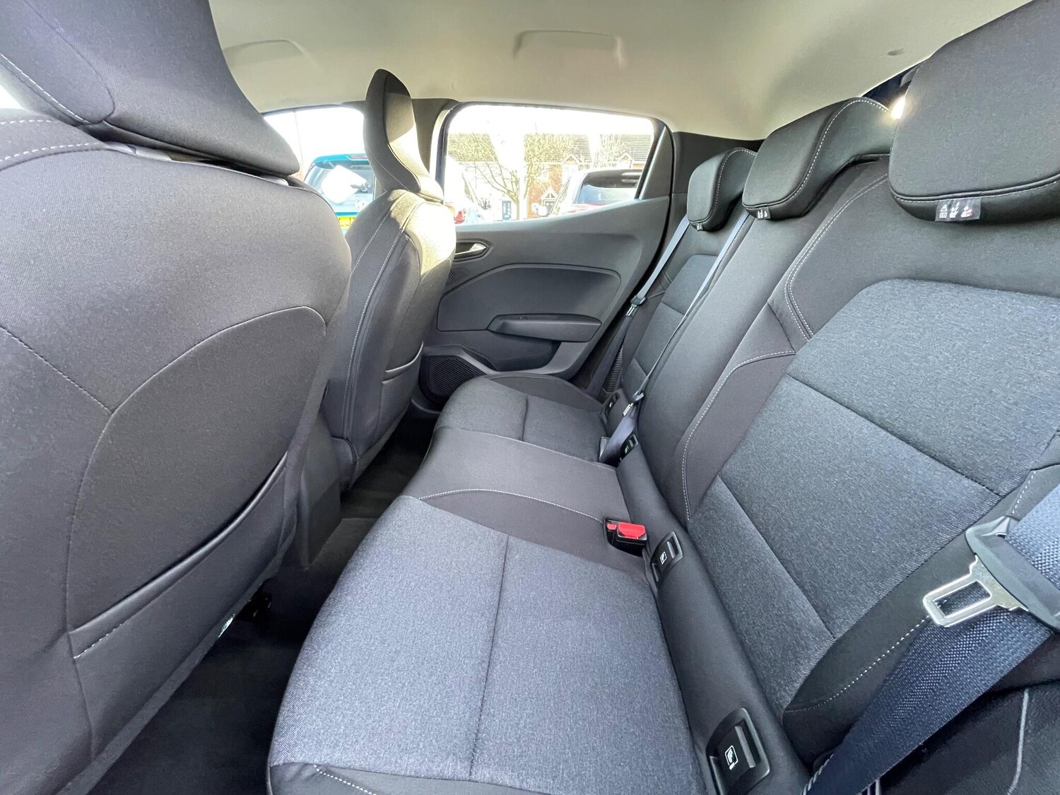 Used Renault Clio 2023 for sale - 76752698: Photo 56