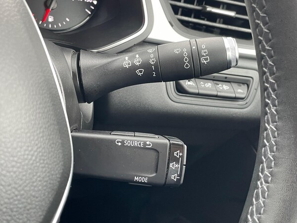 Used Renault Captur 2021 for sale - 75339707: Photo 44