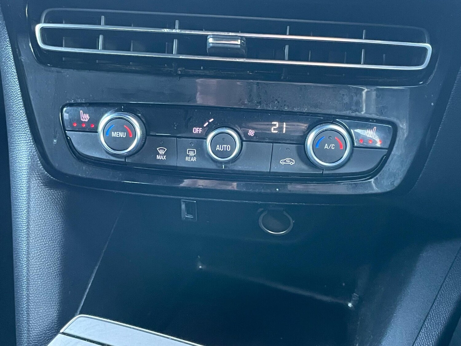 Used Vauxhall Mokka Electric 2022 for sale - 76898633: Photo 46