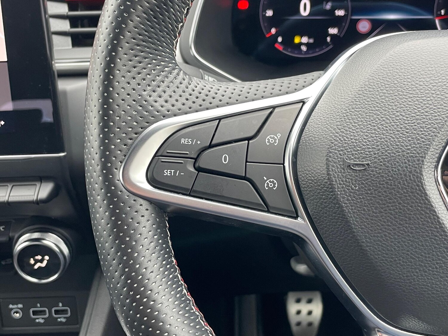 Used Renault Captur 2022 for sale - 77496917: Photo 44