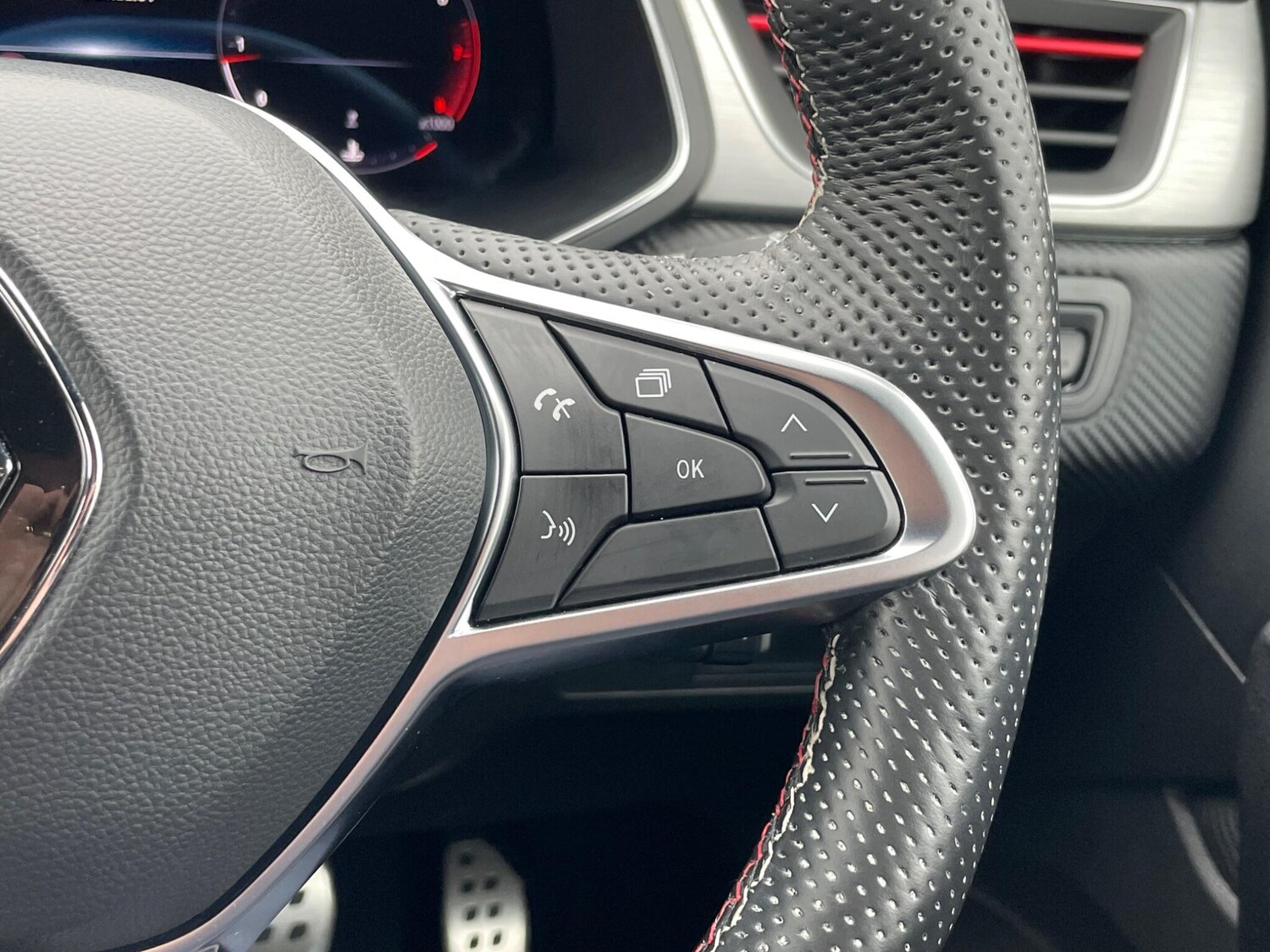 Used Renault Captur 2022 for sale - 77496917: Photo 46