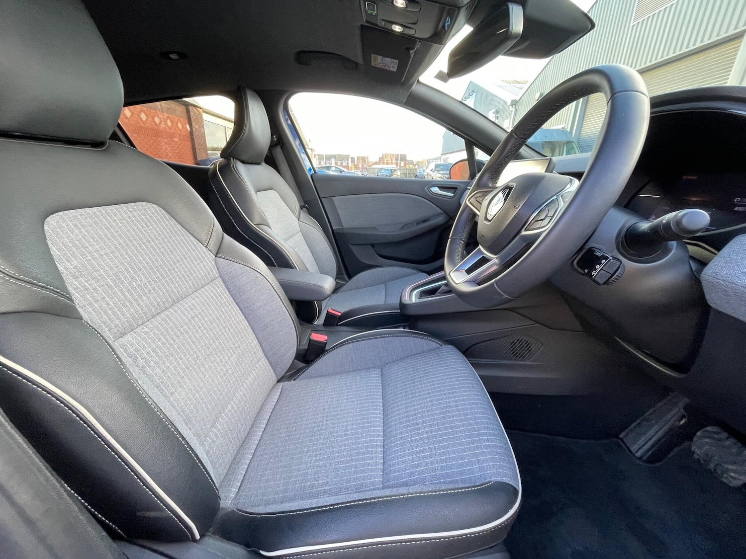 Used Renault Clio 2024 for sale - 77131611: Photo 30