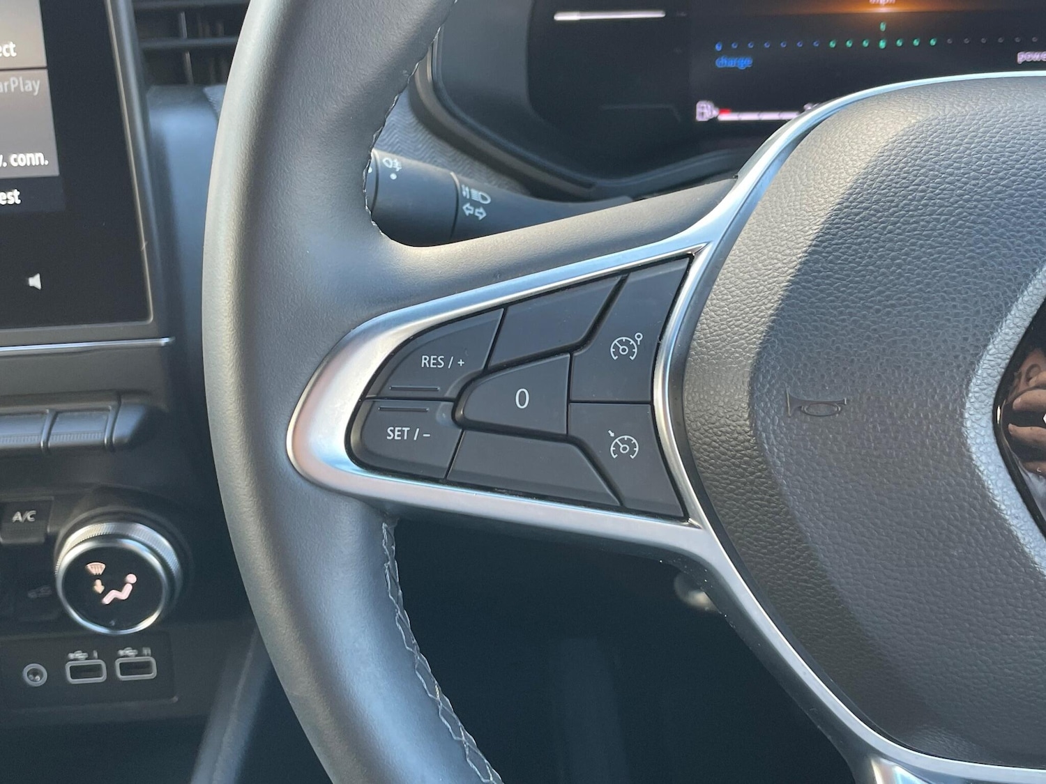 Used Renault Clio 2024 for sale - 77131611: Photo 33