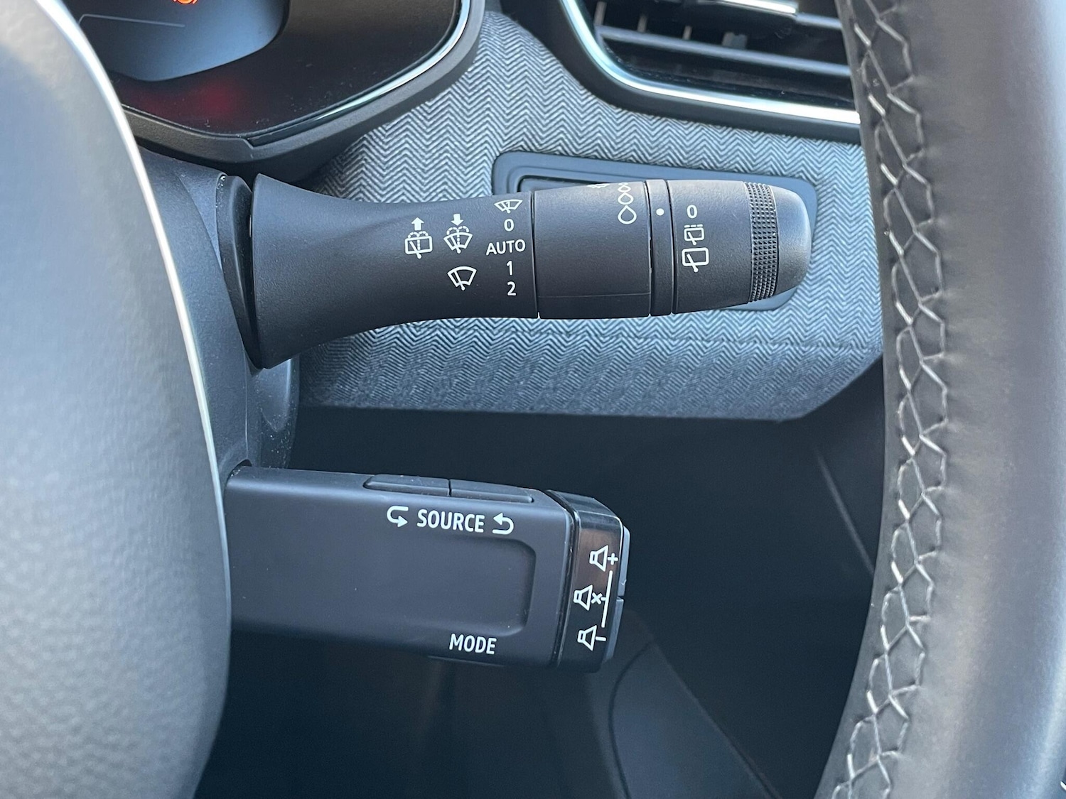 Used Renault Clio 2024 for sale - 77131611: Photo 37