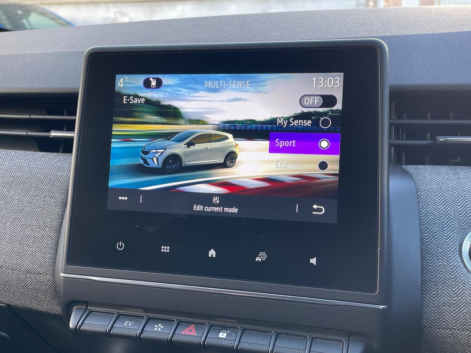 Used Renault Clio 2024 for sale - 77131611: Photo 45