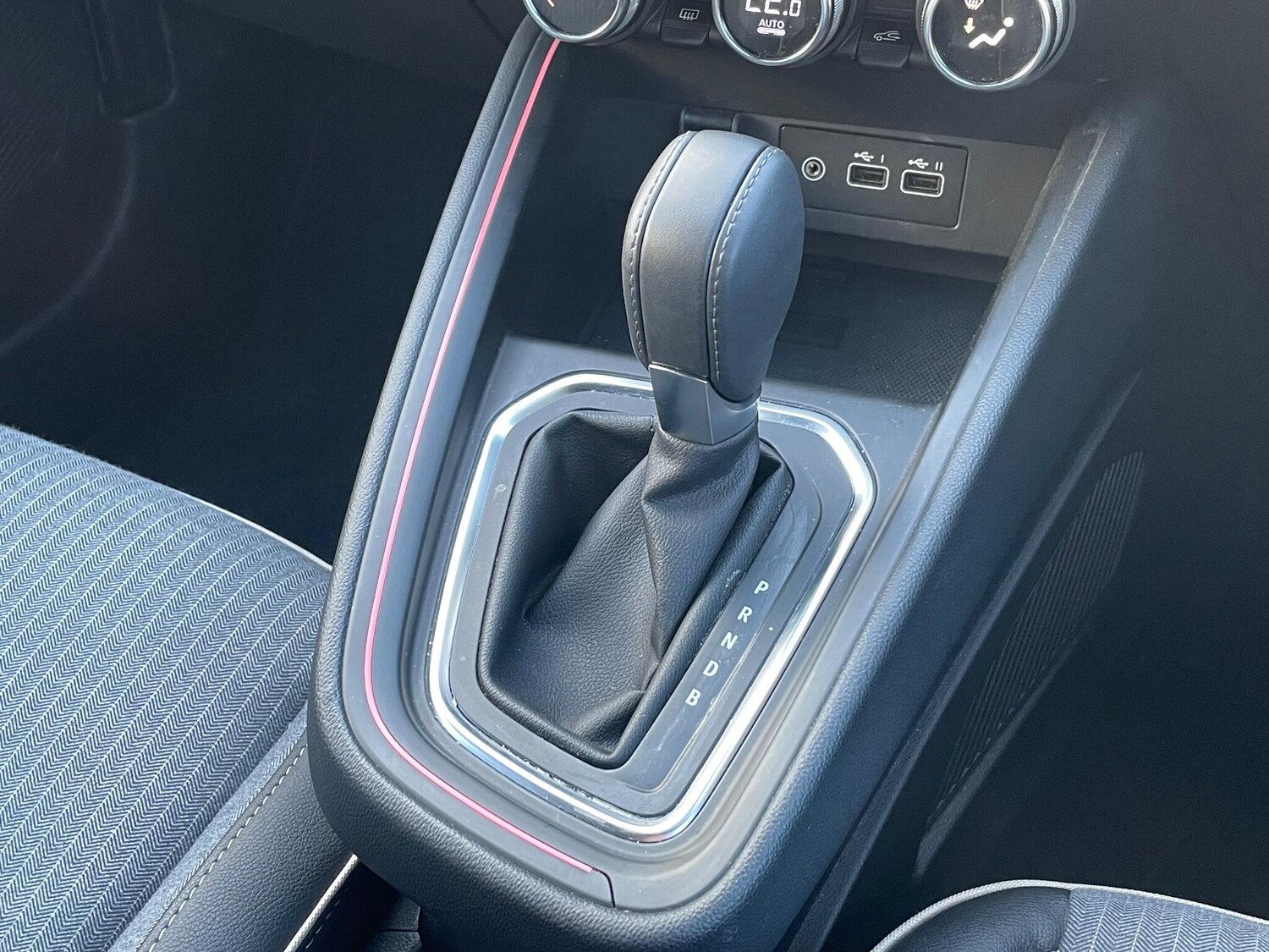 Used Renault Clio 2024 for sale - 77131611: Photo 47