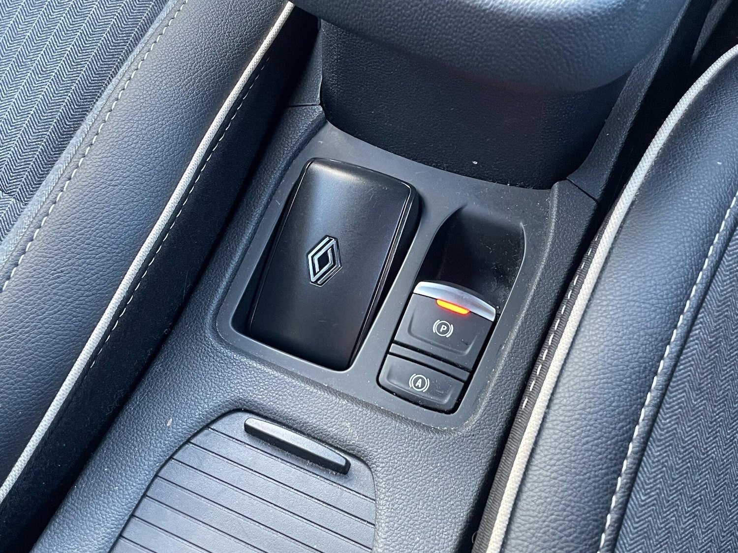 Used Renault Clio 2024 for sale - 77131611: Photo 48