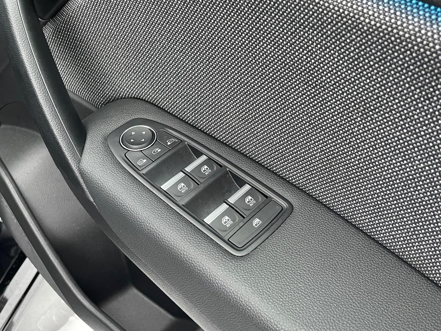 Used Renault Captur 2025 for sale - 77029241: Photo 33