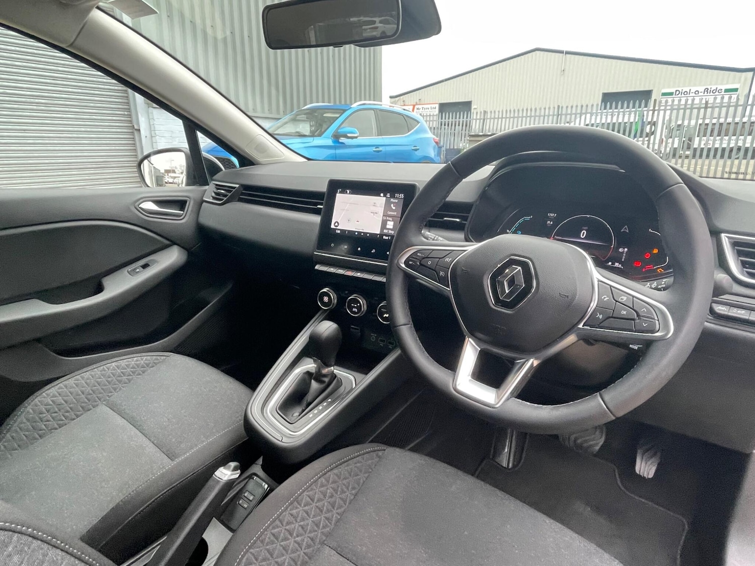 Used Renault Clio for sale - 77597863: Photo 33