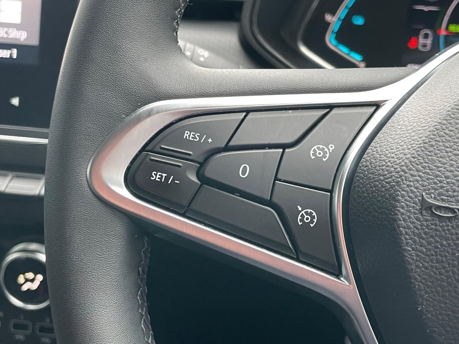 Used Renault Clio for sale - 77597863: Photo 36