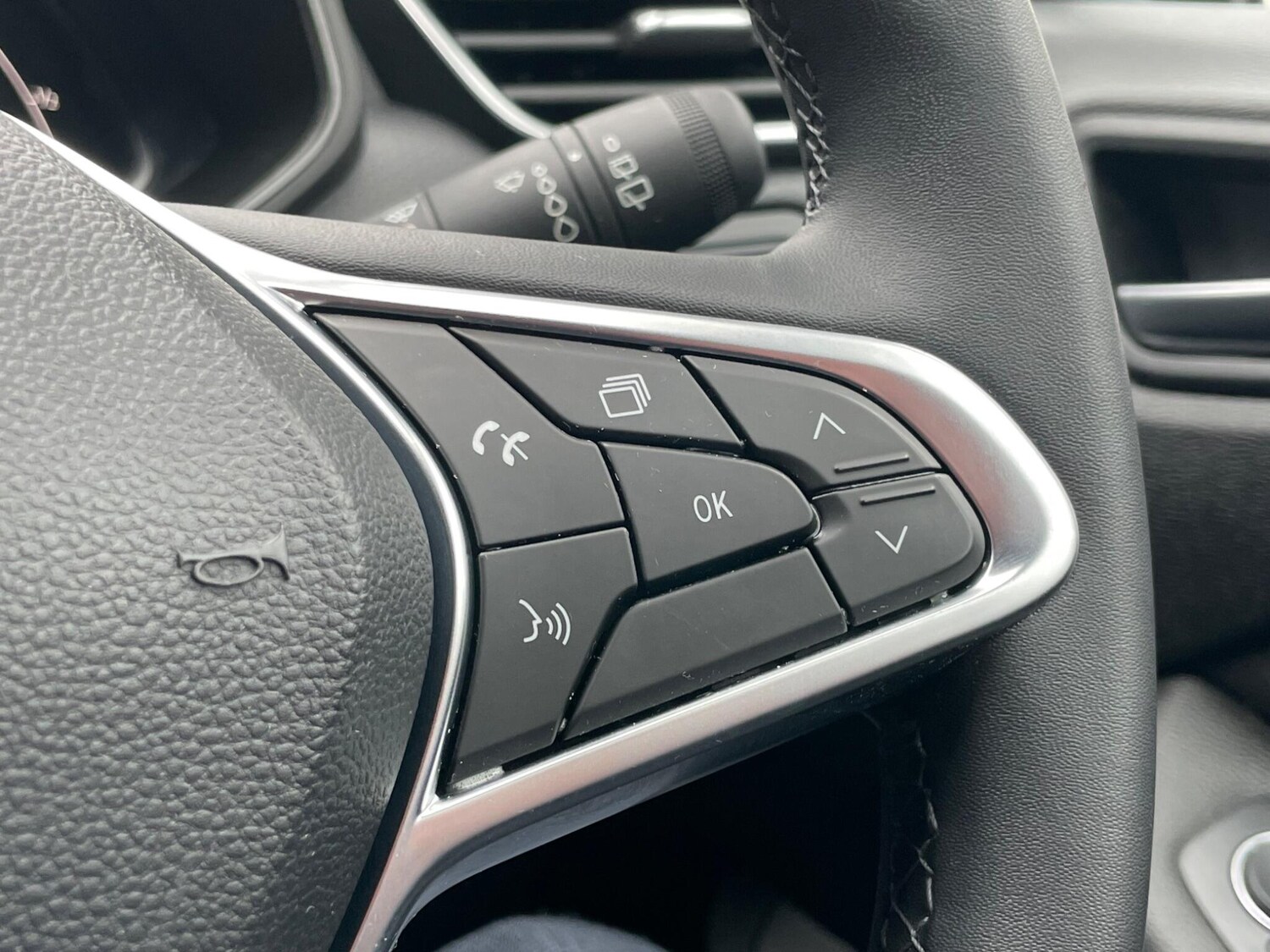 Used Renault Clio for sale - 77597863: Photo 38